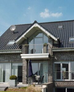 827_3_2006-04_Fenster-grau_Klinkerhaus-grau